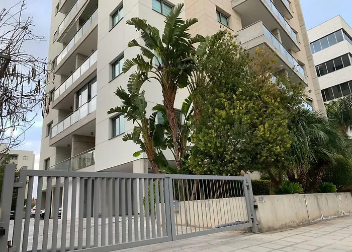 Glabur - The Elite - Exceptional Floor City, Welcomes U!!! * Nikozja